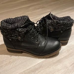 Refresh Brand Sz 6 Black Combat Boot Bootie with Convertible Snaps for High Low
